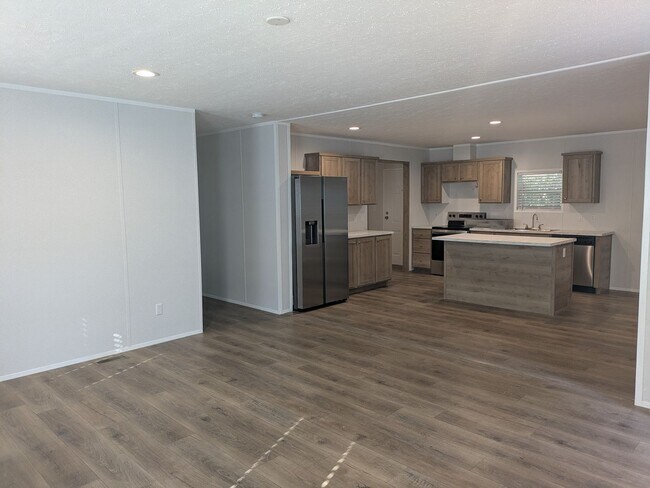 Building Photo - 1118 Old Tar Landing Rd