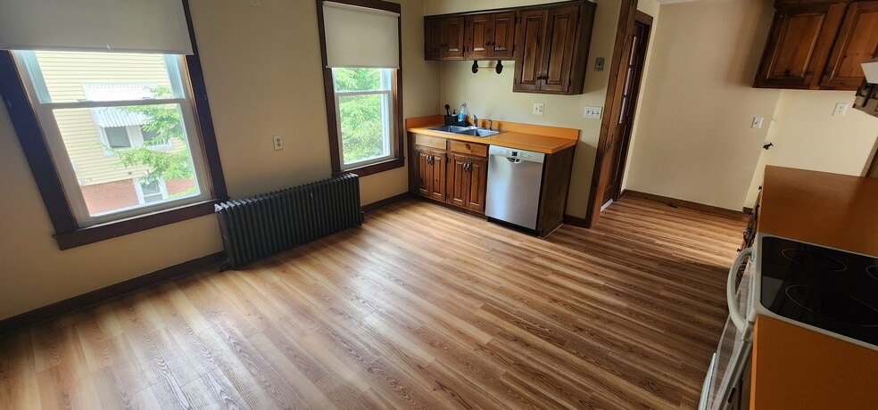 Kitchen - 67 Maple St
