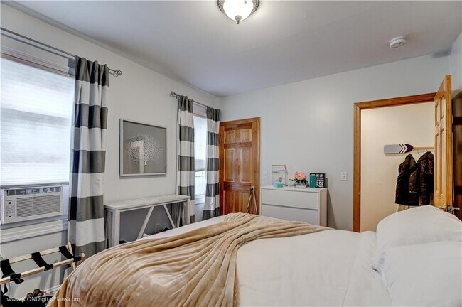 Building Photo - 9 Waites Wharf