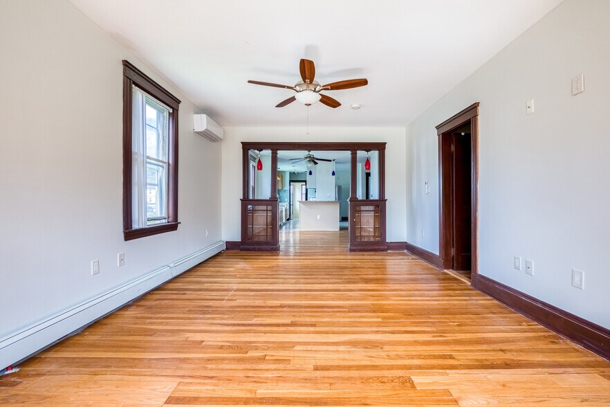 Building Photo - 336 Riverside Ave