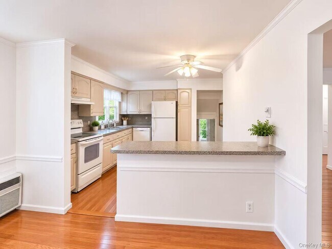 Building Photo - 757-757 Leslie Ln