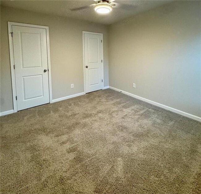 Building Photo - 232 Pinehurst Dr