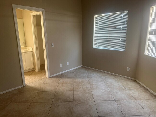 Building Photo - 79531 Dandelion Dr