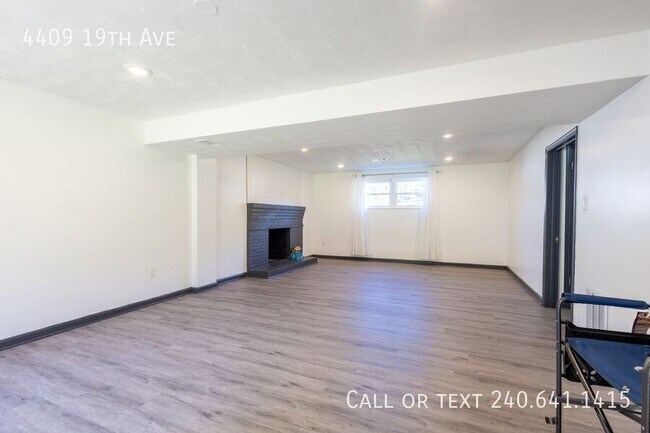 Building Photo - 4409 19th Ave
