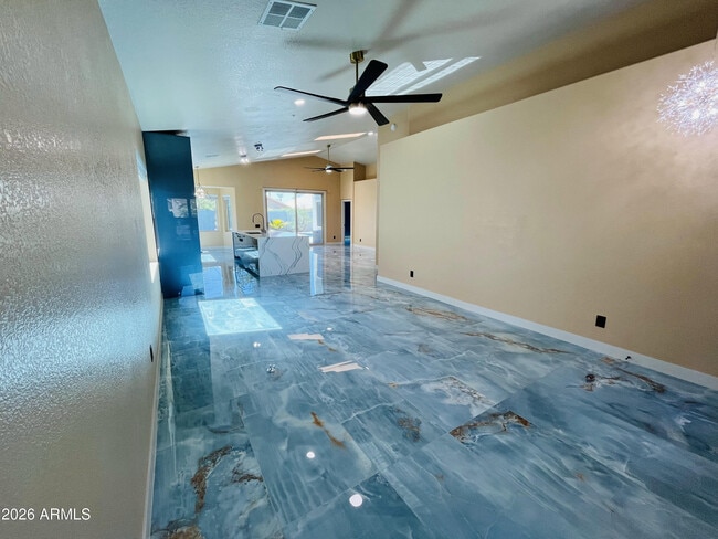 Building Photo - 8709 E Gail Rd