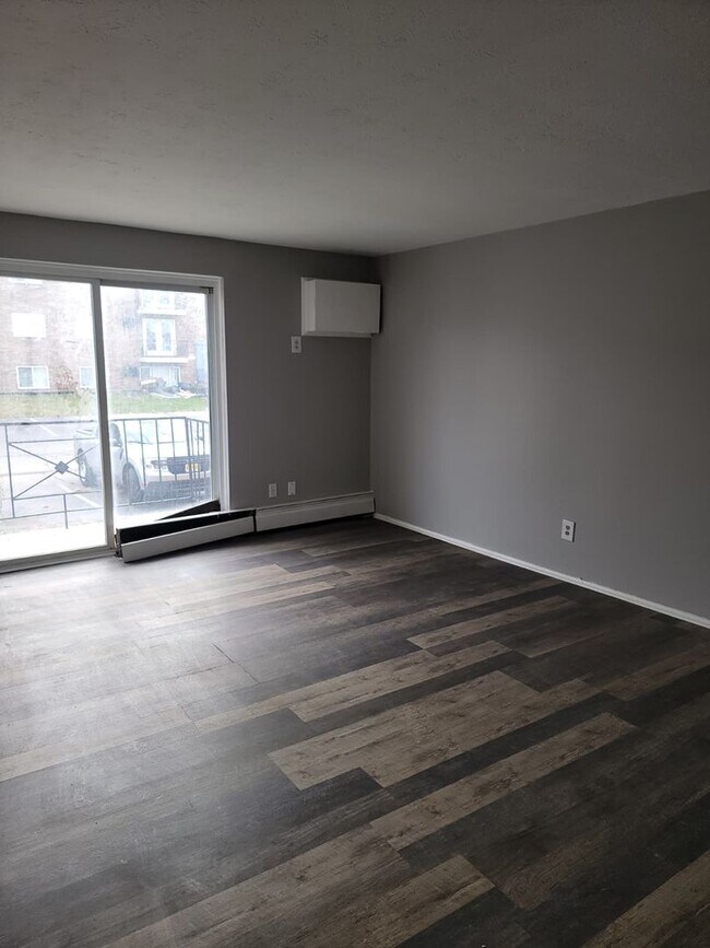Building Photo - 13430 Euclid Ave
