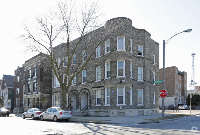 Primary Photo - 1919-1933 W Kilbourn Ave