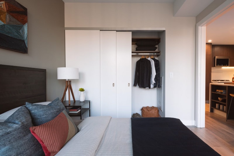 Building Photo - 102 W Hill St