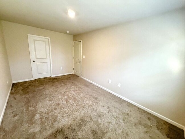 Building Photo - 6296 Rainbow Row