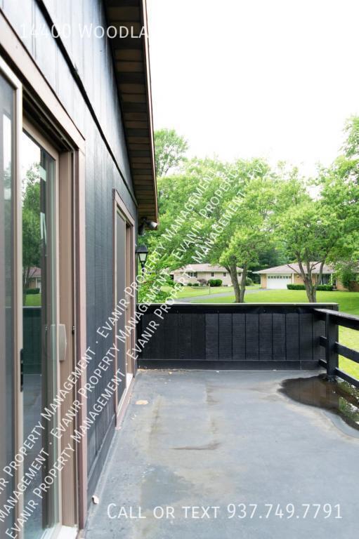 Building Photo - 14400 Woodlawn Dr