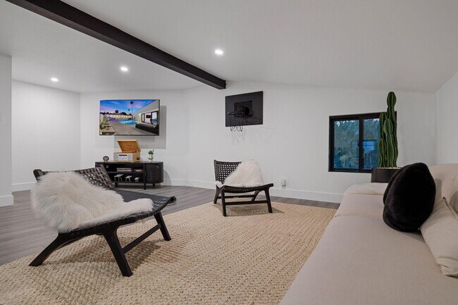 Building Photo - 47833 Sun Corral Trail