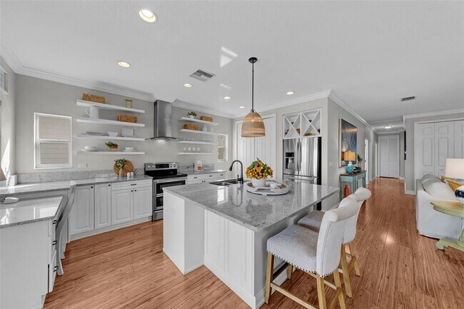 Building Photo - 12116 Lagoon Ln