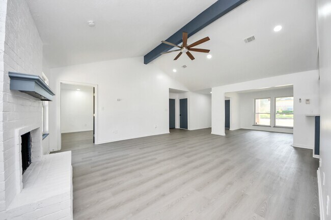 Building Photo - 23002 Grand Rapids Ln