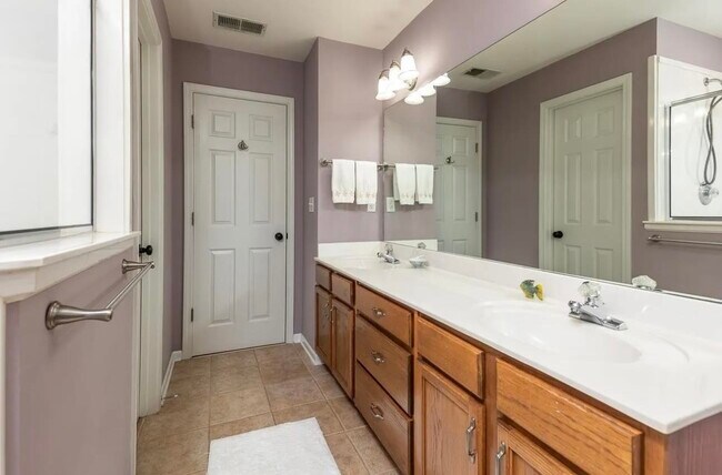 Building Photo - 10492 Ashfarm Way