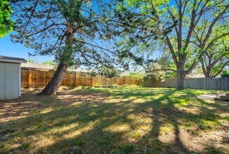 Building Photo - 2108 Applewood Rd