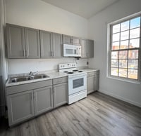 Building Photo - 34 S 5th St