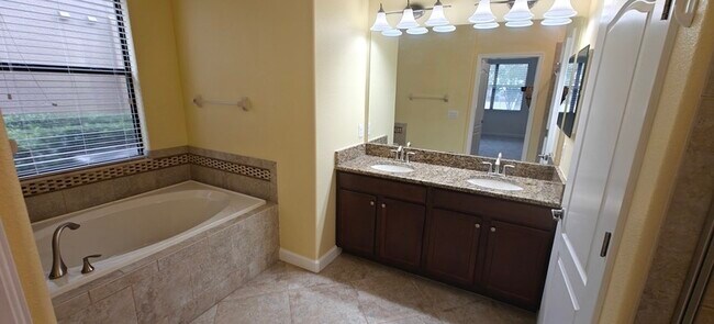 Building Photo - 8933 Azalea Sands Ln