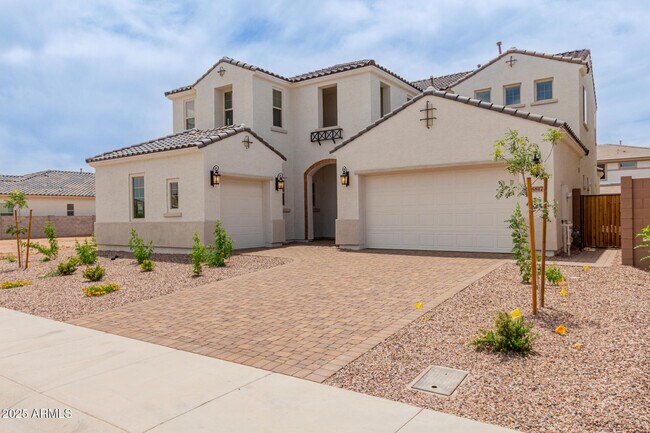 Building Photo - 8817 W Denton Ln