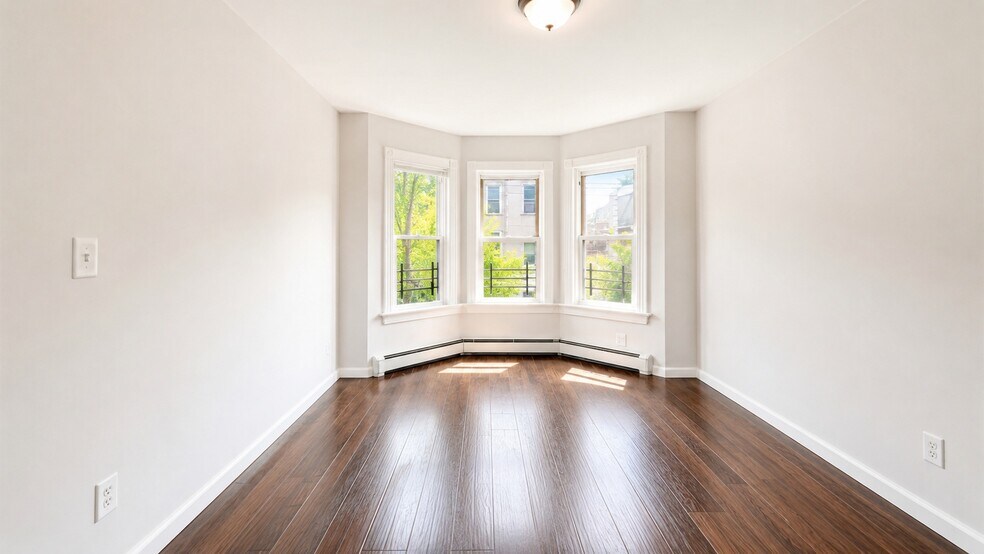 PRIMARY BEDROOM - 732 S 15th St