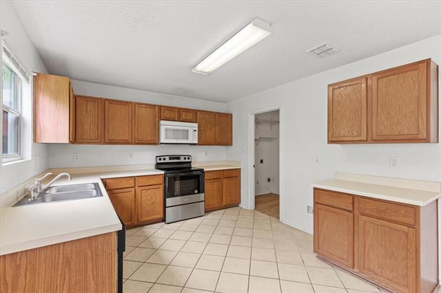 Building Photo - 3316 Westview Dr