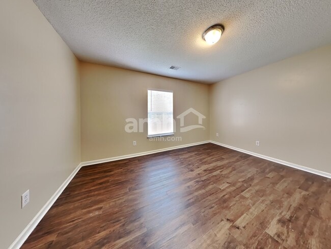 Building Photo - 259 Tall Pines Rd