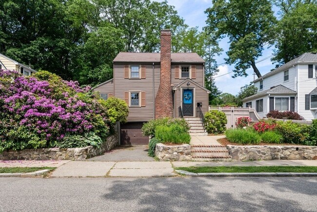 Building Photo - 31 Braeburn Rd