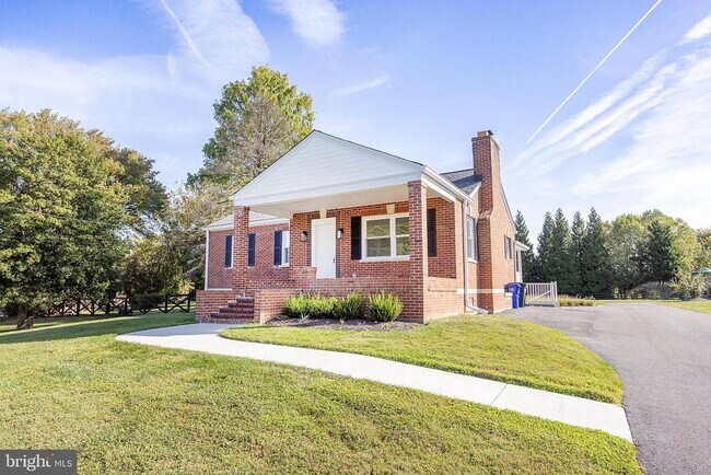 Building Photo - 21411 Montgomery Ave
