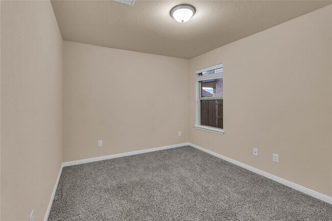 Building Photo - 6407 Hercules Ave