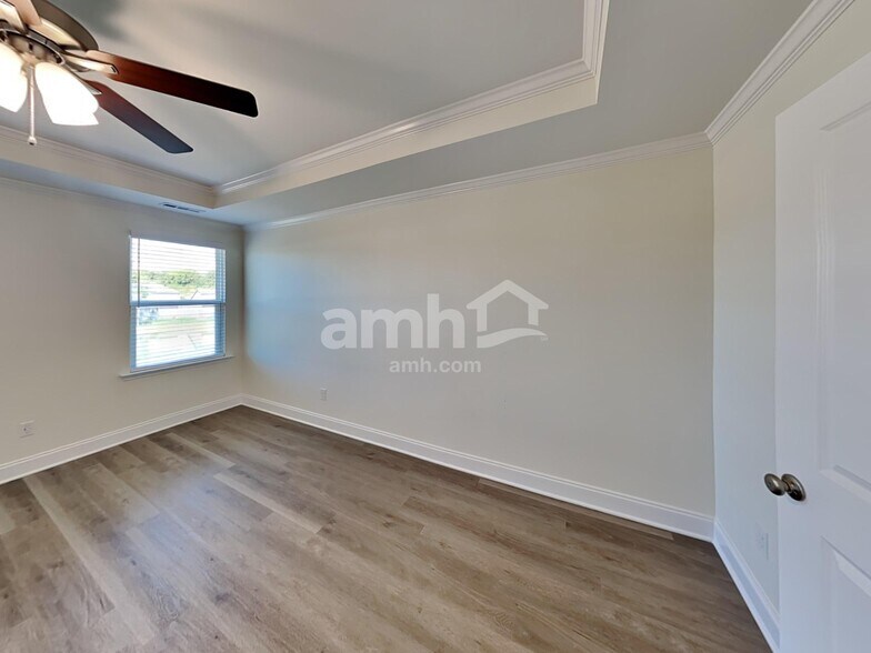 Building Photo - 5316 Trust Dr