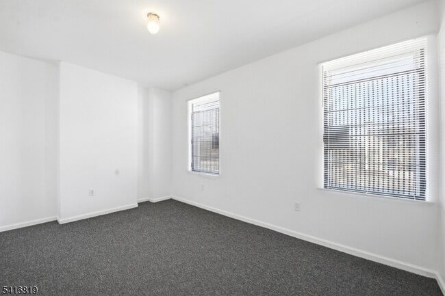 Building Photo - 44 3rd St