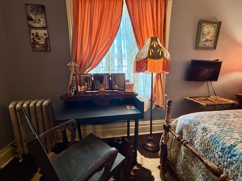 Building Photo - 425 S Washington St