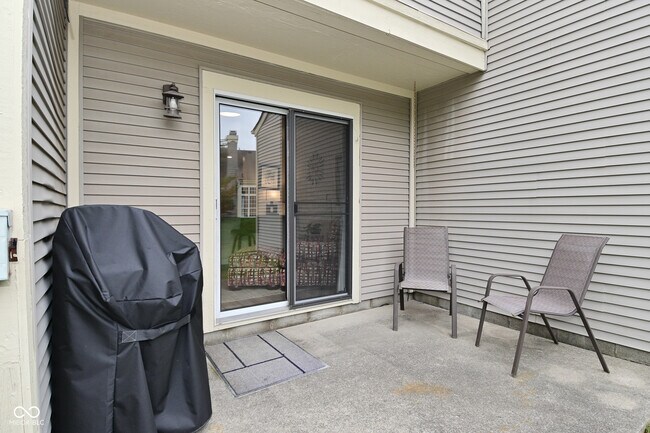 Building Photo - 9477 Aberdare Dr