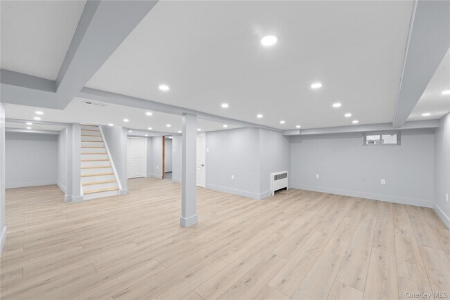 Building Photo - 31 Cail Dr