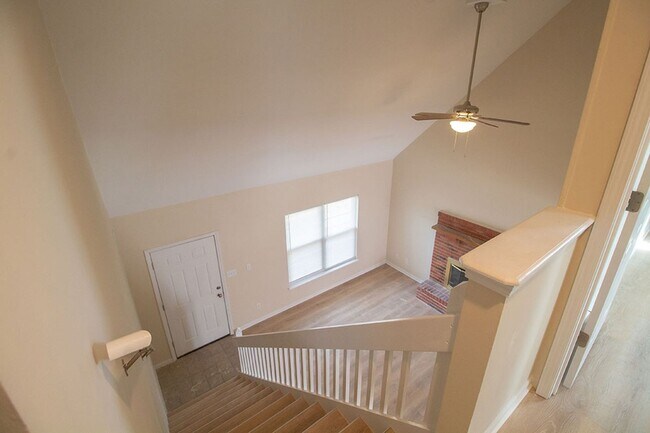 Building Photo - 3713-3715 Hermitage Rd