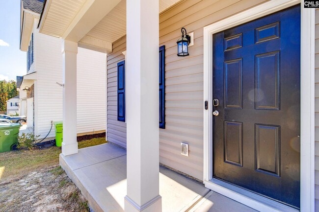 Building Photo - 246 Honey Hill Way