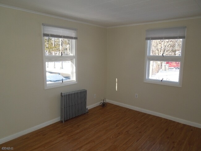 Building Photo - 34 1st St
