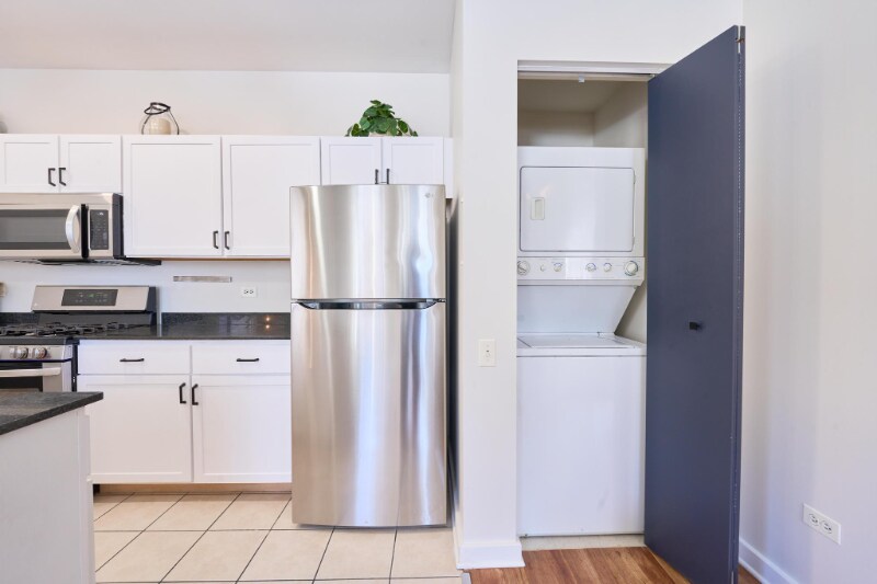 Building Photo - 5 N Wabash Ave