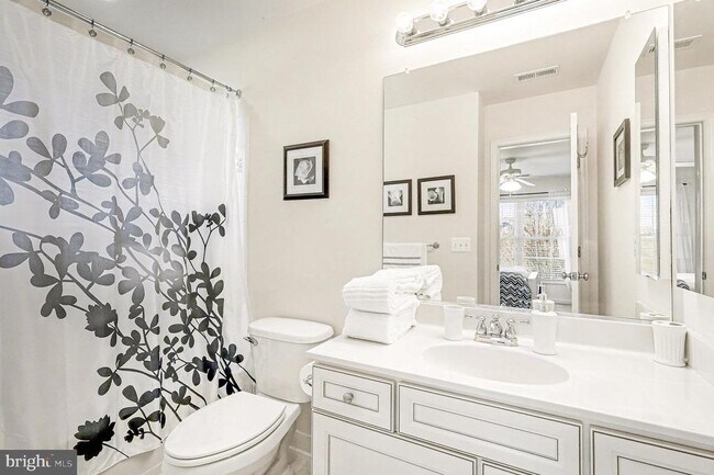 Building Photo - 13773 Night Sky Dr