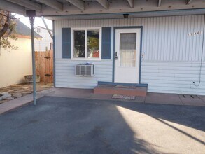 Building Photo - Cute 1 Bedroom close to Victorian Square