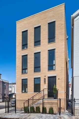 Building Photo - 1244 W Huron St