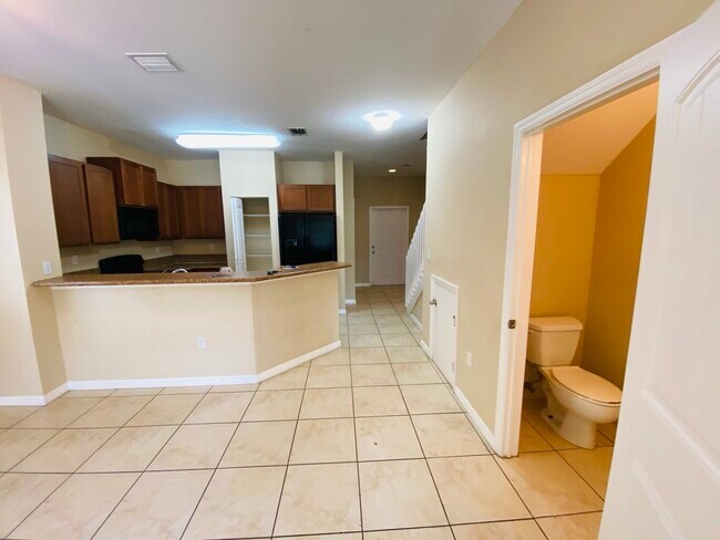 Building Photo - 3538 NW 29th Ct