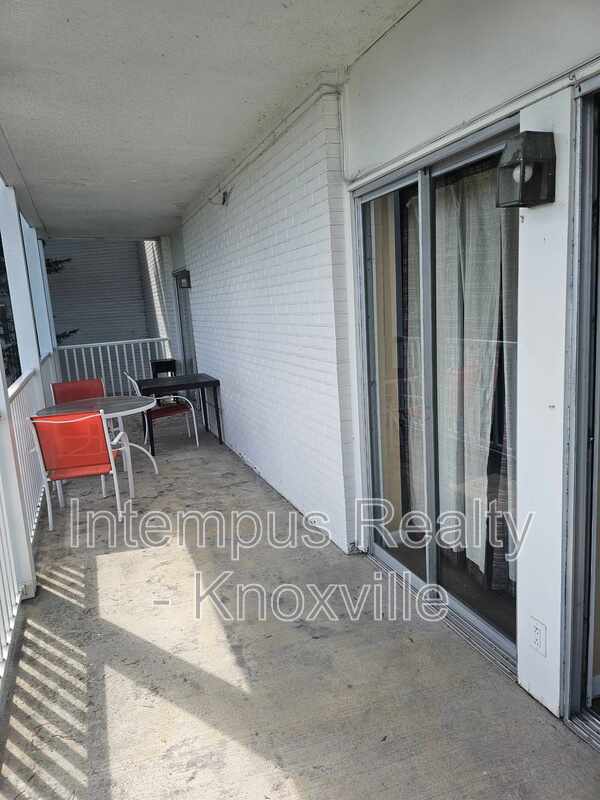 Building Photo - 5709 Lyons View Pike