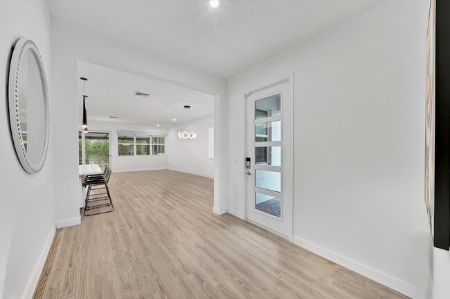 Building Photo - 10219 SW Corvus Ln