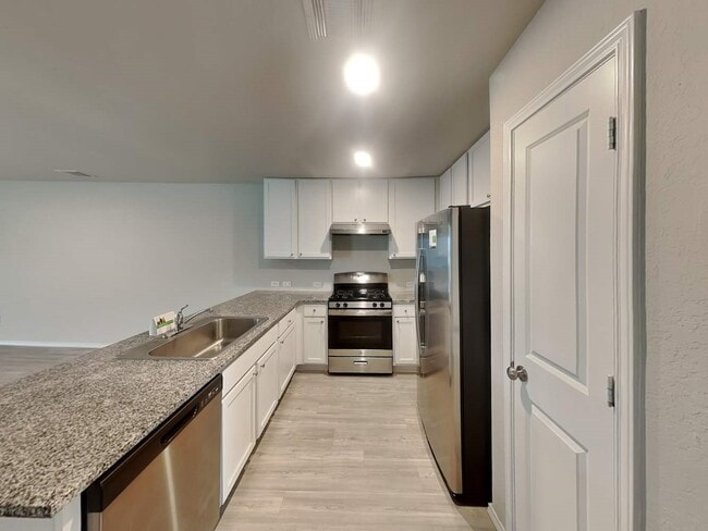 Building Photo - 10511 Varmus Dr