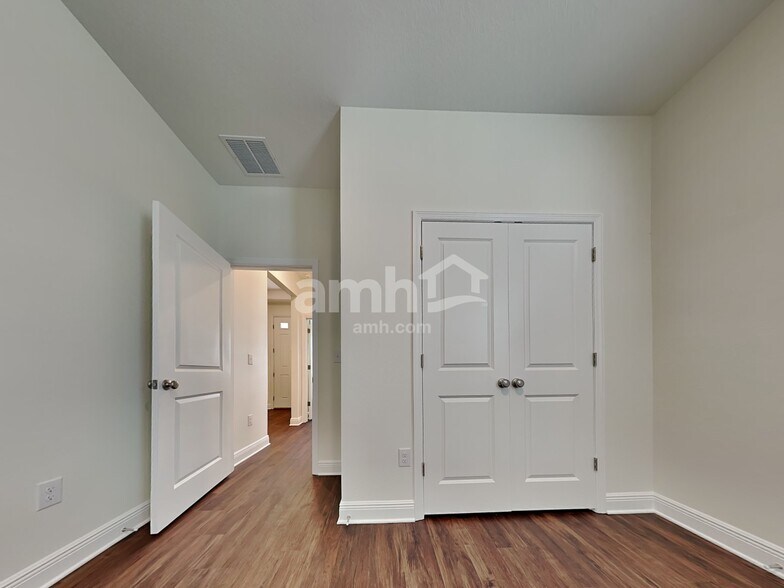 Building Photo - 6439 Emerald Hls Wy