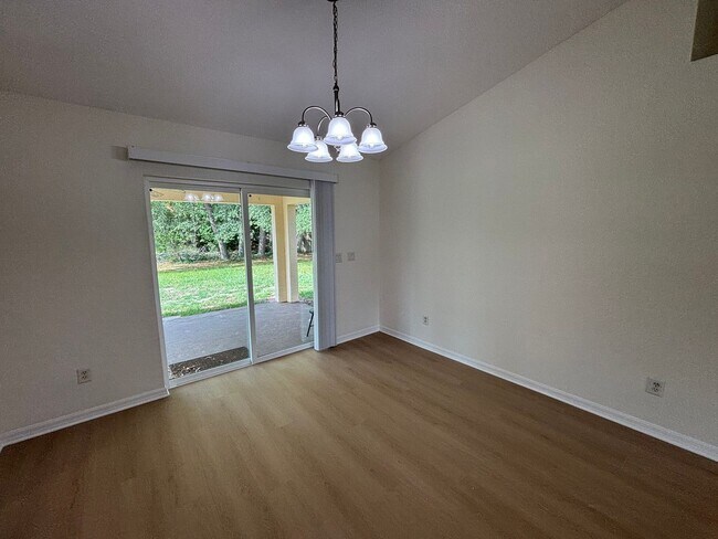 Building Photo - Emerald Point - Southwest Ocala | 3/2 1577 sqft
