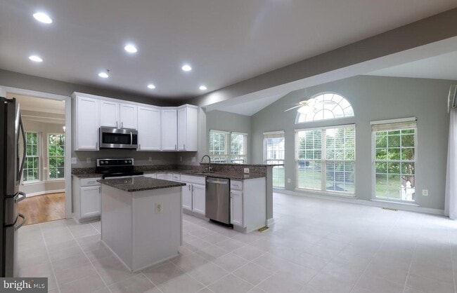 Building Photo - 7709 Killbarron Dr