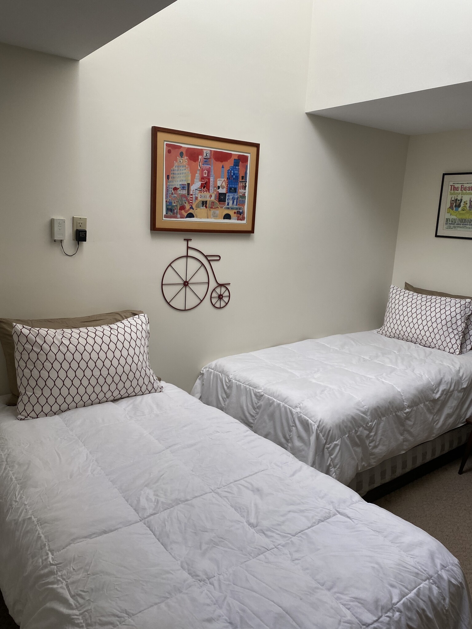 bedroom two has two twins with trundles - 11 Overlook Ln N