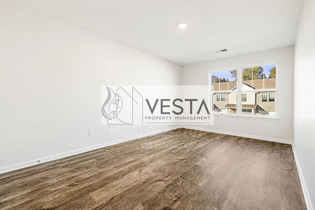 Building Photo - 30 Benedict Ln