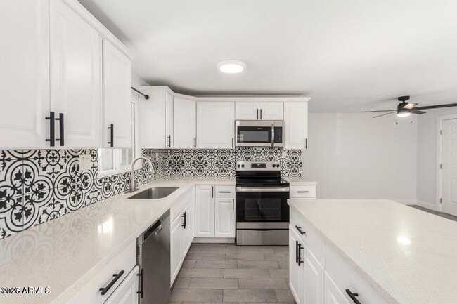 Building Photo - 240 N Monte Vista St